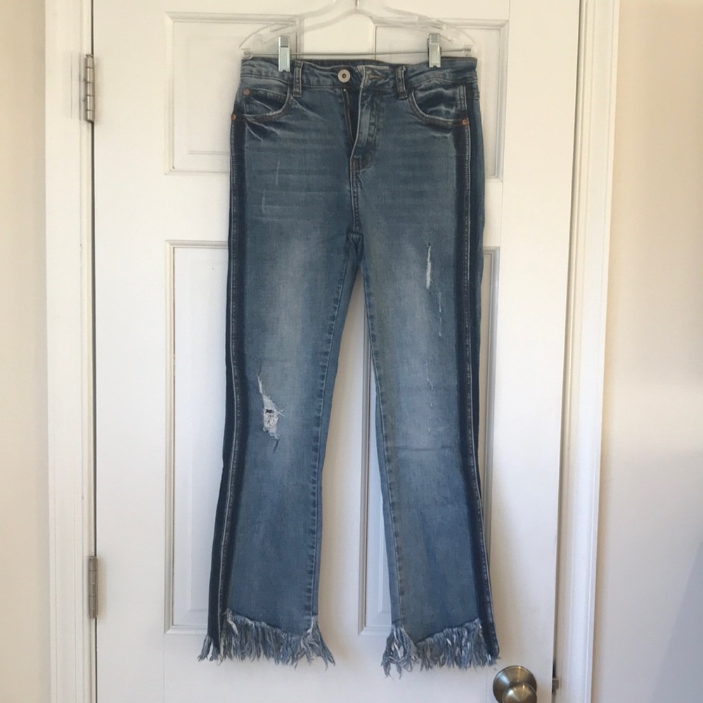 Super cute jeans with adorable fringes on the bottom!